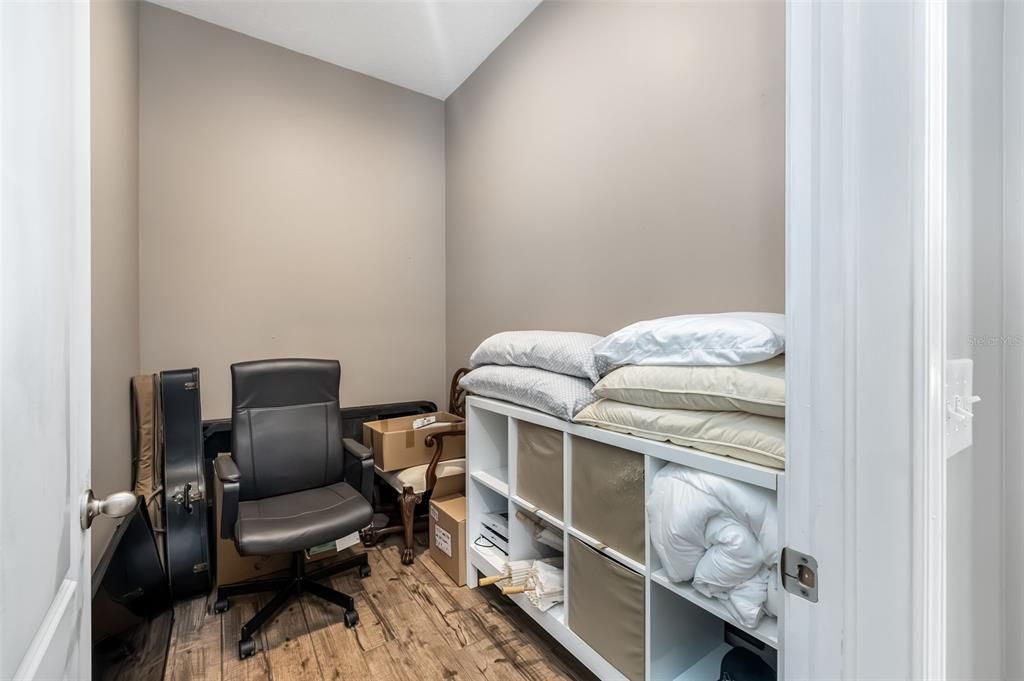 En Venta: $899,000 (5 camas, 3 baños, 3011 Pies cuadrados)