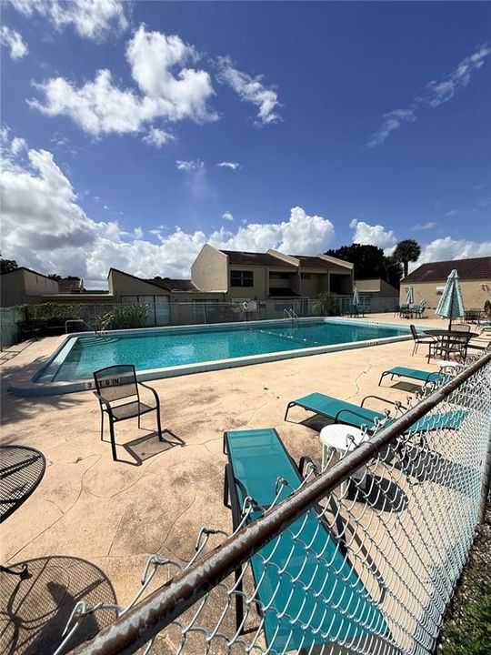 For Rent: $1,600 (2 beds, 2 baths, 1404 Square Feet)