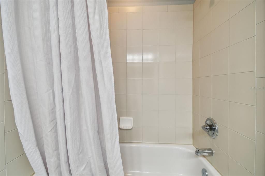 В аренду: $4,200 (2 спален, 2 ванн, 1349 Квадратных фут)