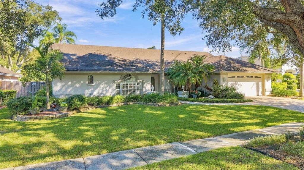 For Sale: $595,000 (4 beds, 3 baths, 2500 Square Feet)