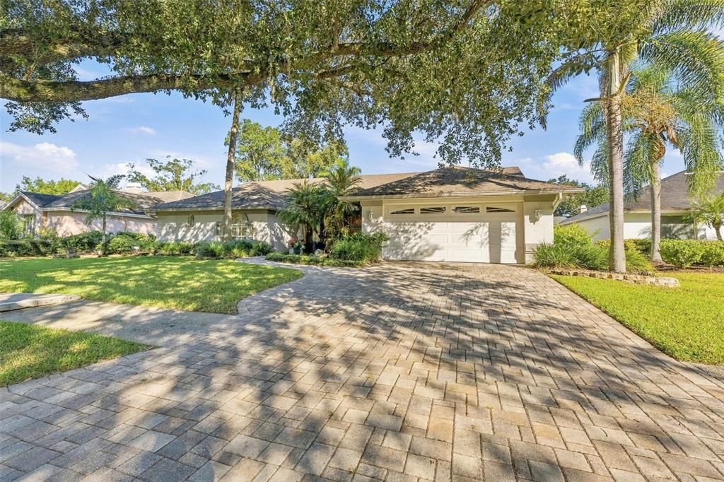 For Sale: $595,000 (4 beds, 3 baths, 2500 Square Feet)