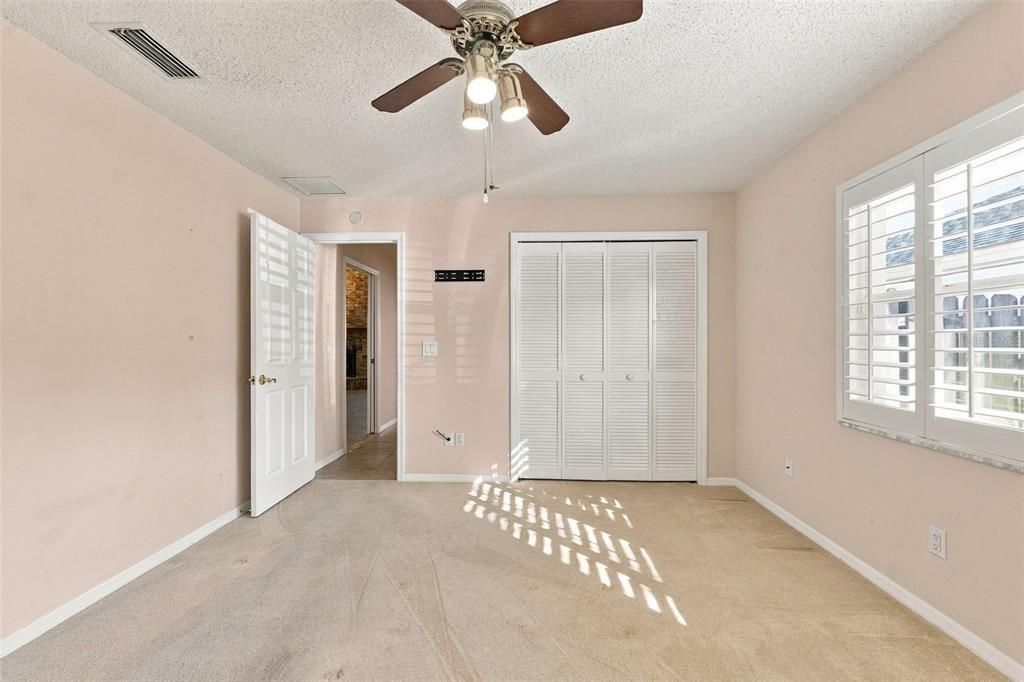 For Sale: $595,000 (4 beds, 3 baths, 2500 Square Feet)