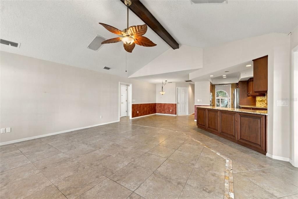 For Sale: $595,000 (4 beds, 3 baths, 2500 Square Feet)