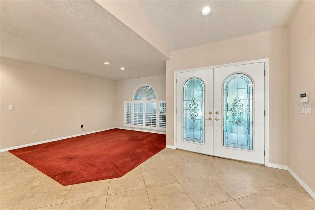 For Sale: $595,000 (4 beds, 3 baths, 2500 Square Feet)