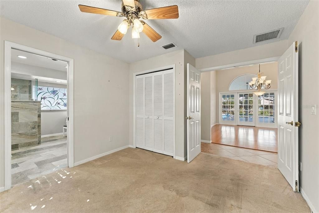 For Sale: $595,000 (4 beds, 3 baths, 2500 Square Feet)