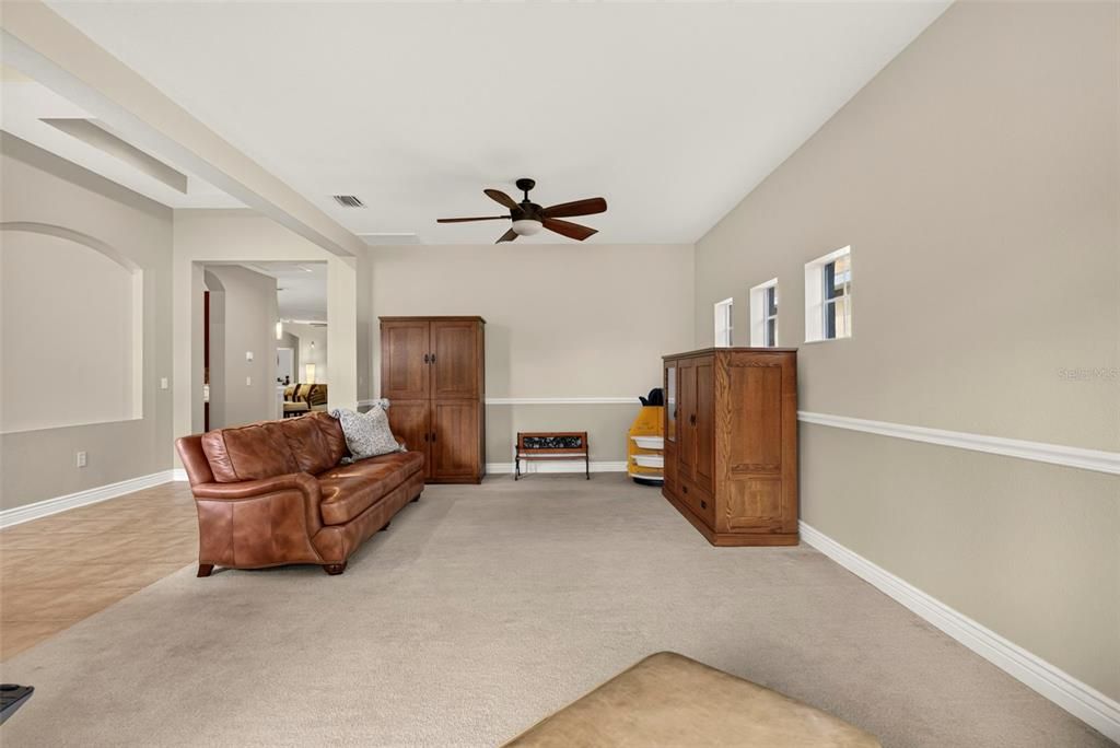 For Sale: $550,000 (4 beds, 3 baths, 3018 Square Feet)