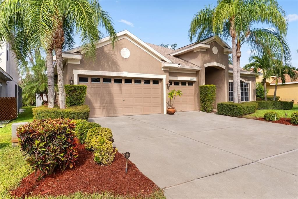 For Sale: $550,000 (4 beds, 3 baths, 3018 Square Feet)