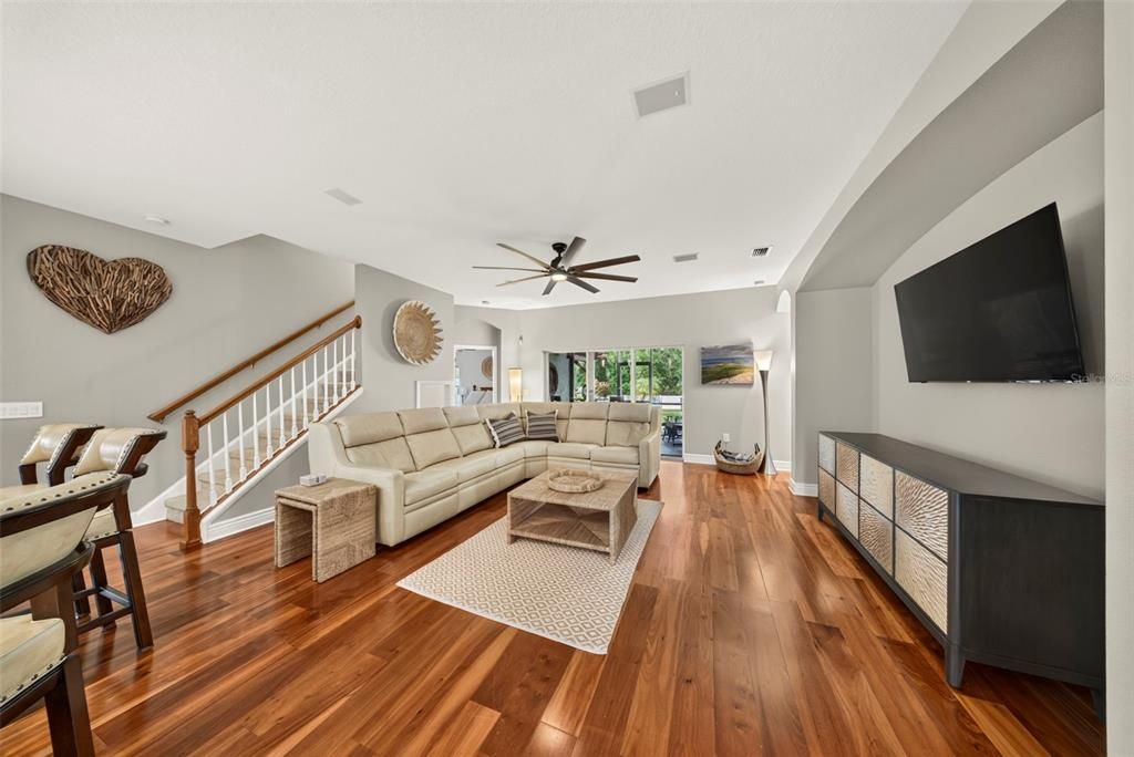 For Sale: $550,000 (4 beds, 3 baths, 3018 Square Feet)