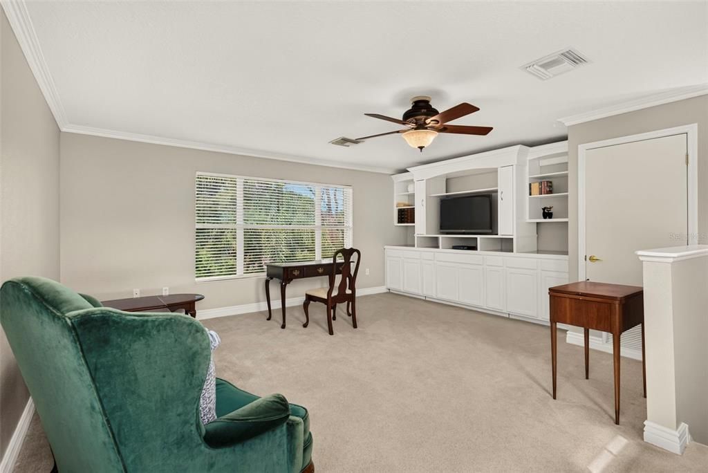 For Sale: $550,000 (4 beds, 3 baths, 3018 Square Feet)