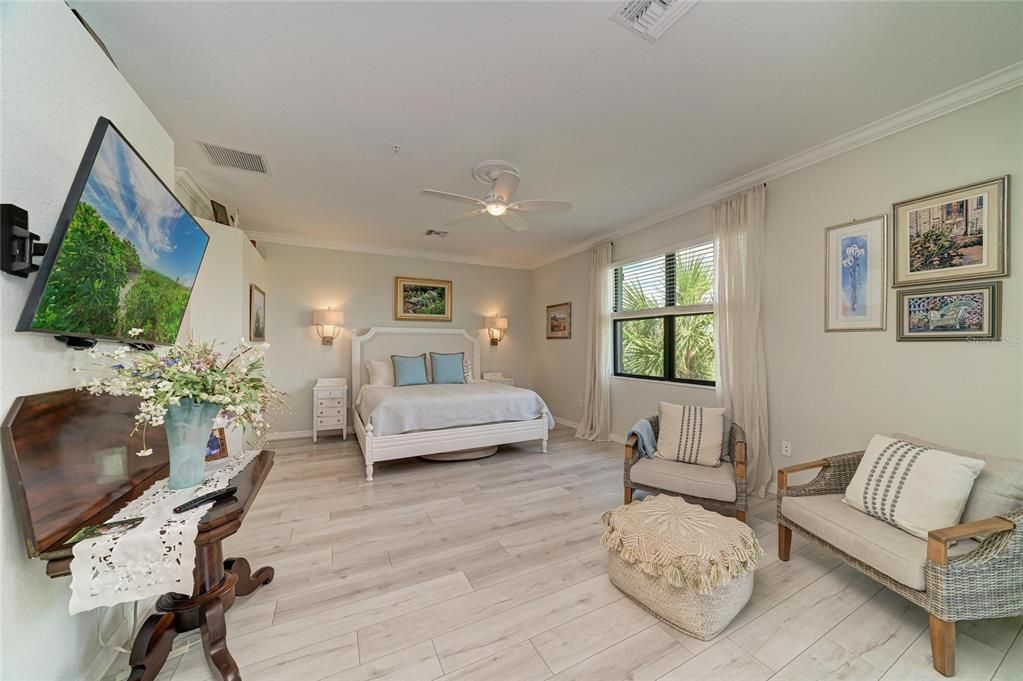 For Sale: $669,000 (3 beds, 2 baths, 2108 Square Feet)