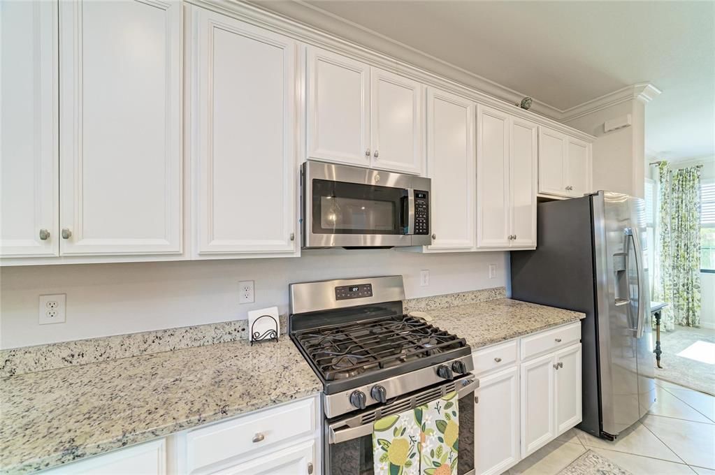 For Sale: $669,000 (3 beds, 2 baths, 2108 Square Feet)