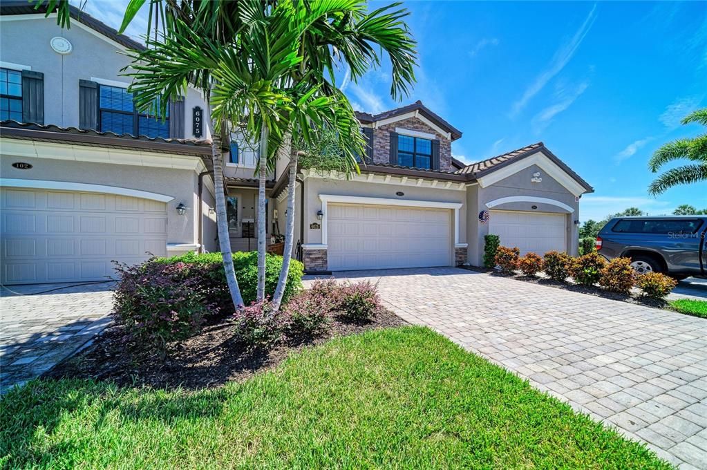 For Sale: $669,000 (3 beds, 2 baths, 2108 Square Feet)
