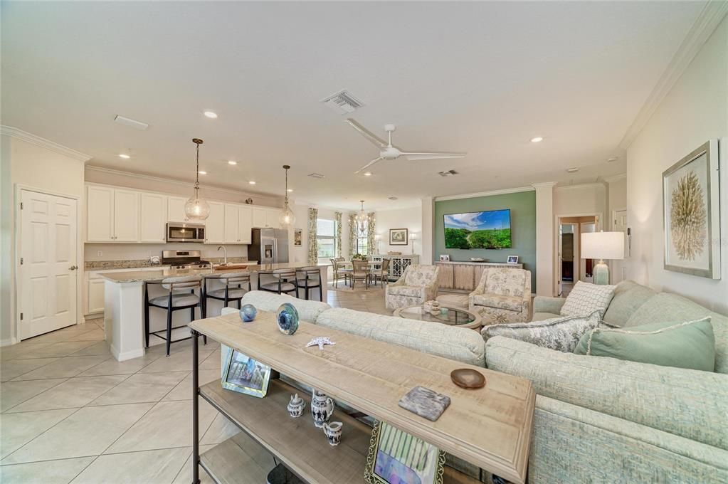 For Sale: $669,000 (3 beds, 2 baths, 2108 Square Feet)