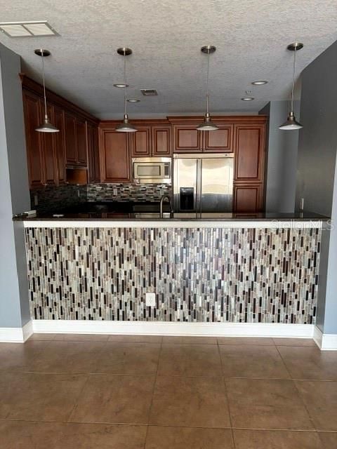 For Rent: $3,795 (3 beds, 2 baths, 2067 Square Feet)