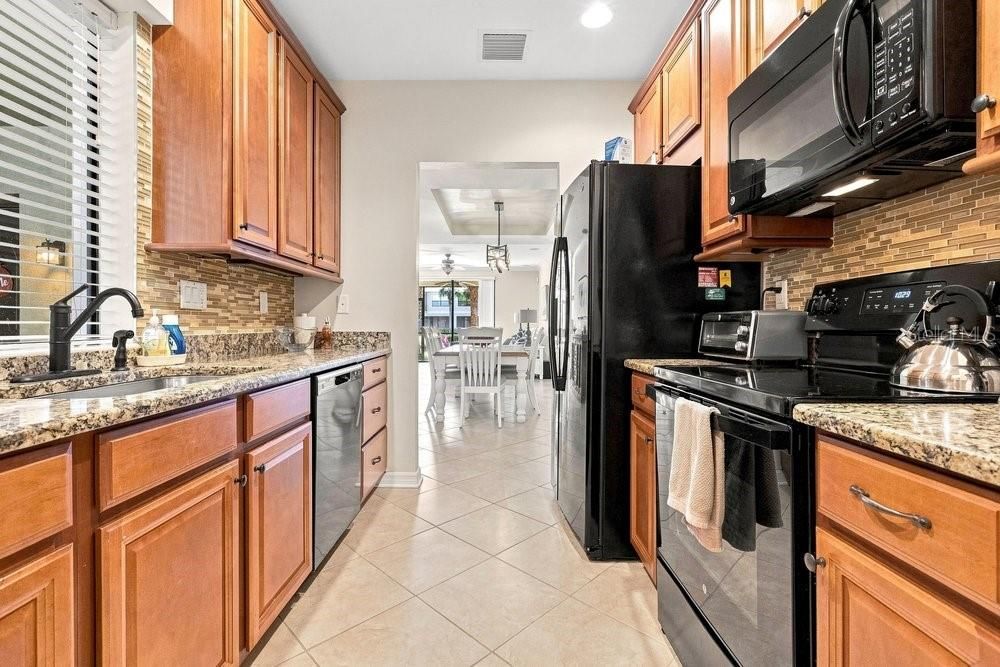 На продажу: $339,000 (3 спален, 2 ванн, 1520 Квадратных фут)