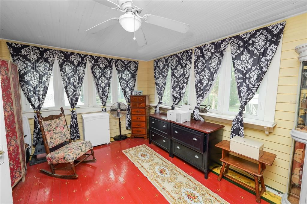 На продажу: $375,000 (3 спален, 1 ванн, 1891 Квадратных фут)