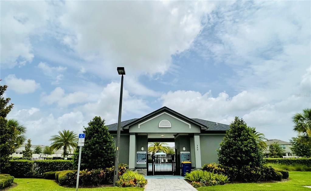 En Venta: $564,990 (4 camas, 2 baños, 2103 Pies cuadrados)