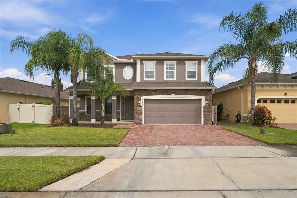 For Sale: $619,900 (4 beds, 2 baths, 2855 Square Feet)