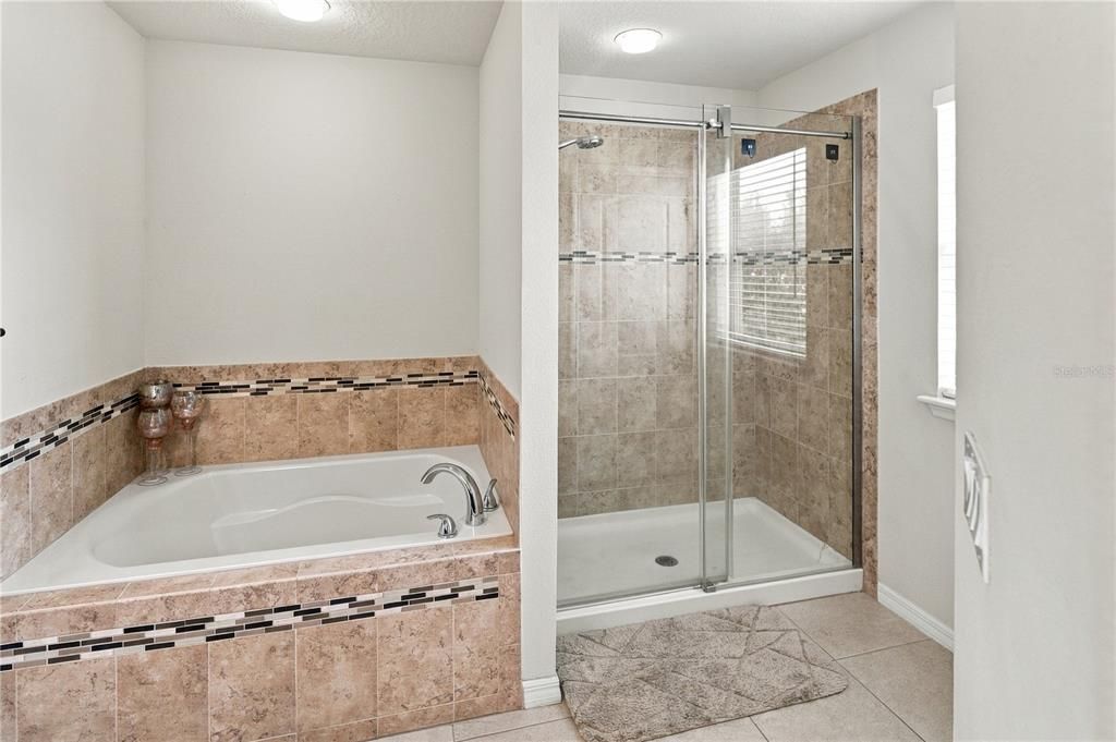 For Sale: $619,900 (4 beds, 2 baths, 2855 Square Feet)