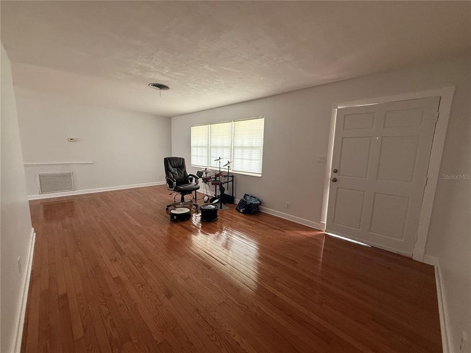 En Venta: $425,000 (3 camas, 2 baños, 1704 Pies cuadrados)