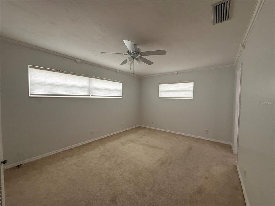 En Venta: $425,000 (3 camas, 2 baños, 1704 Pies cuadrados)