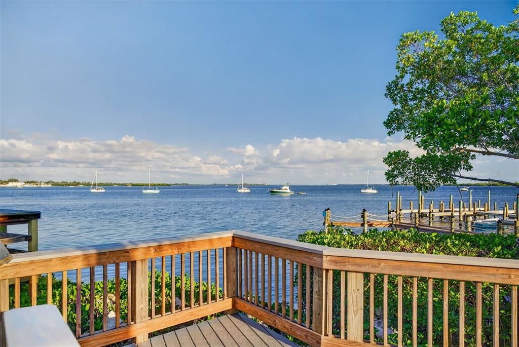 For Sale: $409,900 (1 beds, 1 baths, 462 Square Feet)