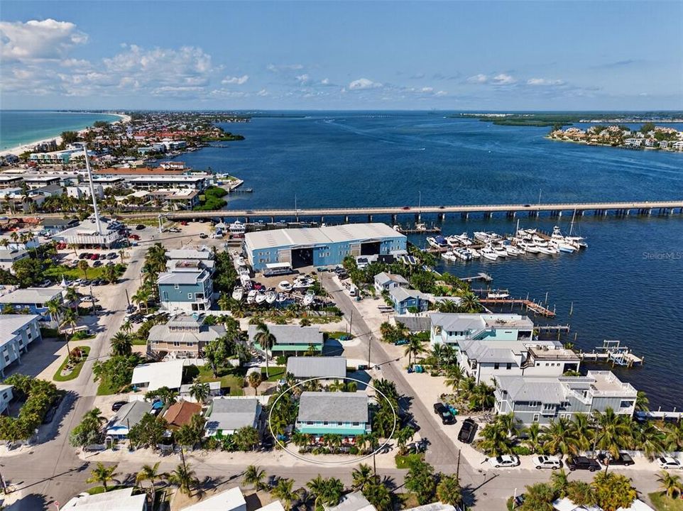 For Sale: $409,900 (1 beds, 1 baths, 462 Square Feet)