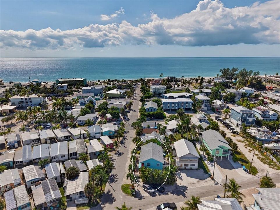 For Sale: $409,900 (1 beds, 1 baths, 462 Square Feet)
