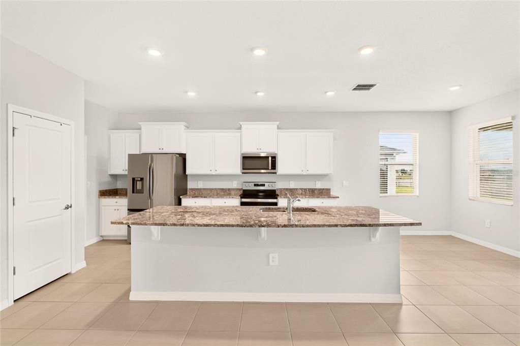 For Sale: $270,000 (3 beds, 2 baths, 1851 Square Feet)