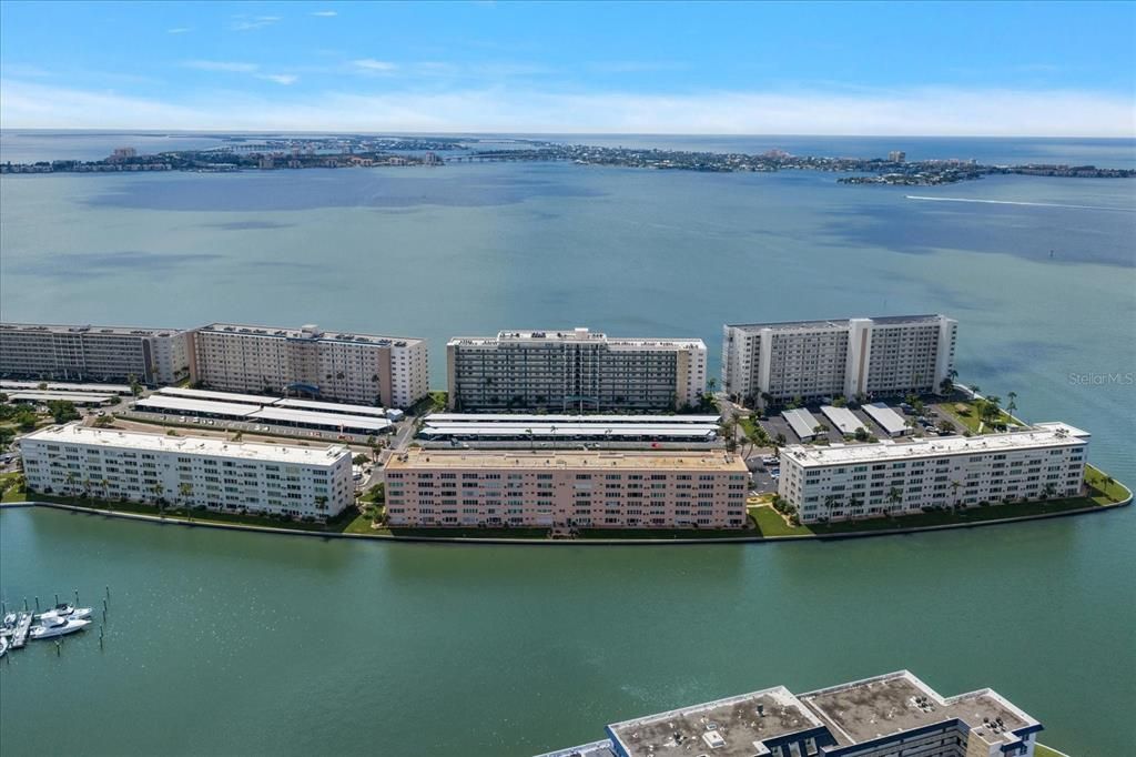 For Sale: $254,900 (2 beds, 2 baths, 1120 Square Feet)