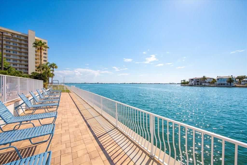 For Sale: $254,900 (2 beds, 2 baths, 1120 Square Feet)