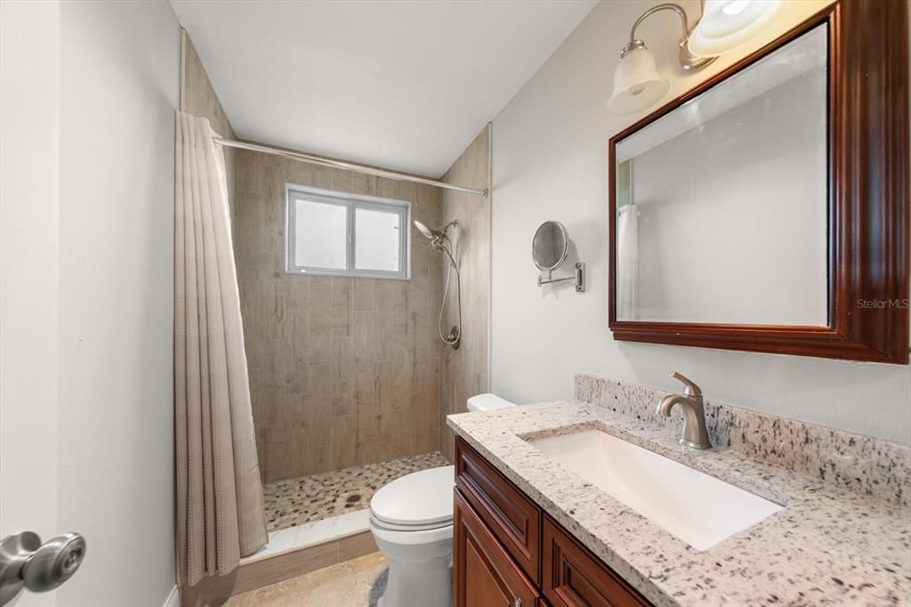 For Sale: $254,900 (2 beds, 2 baths, 1120 Square Feet)