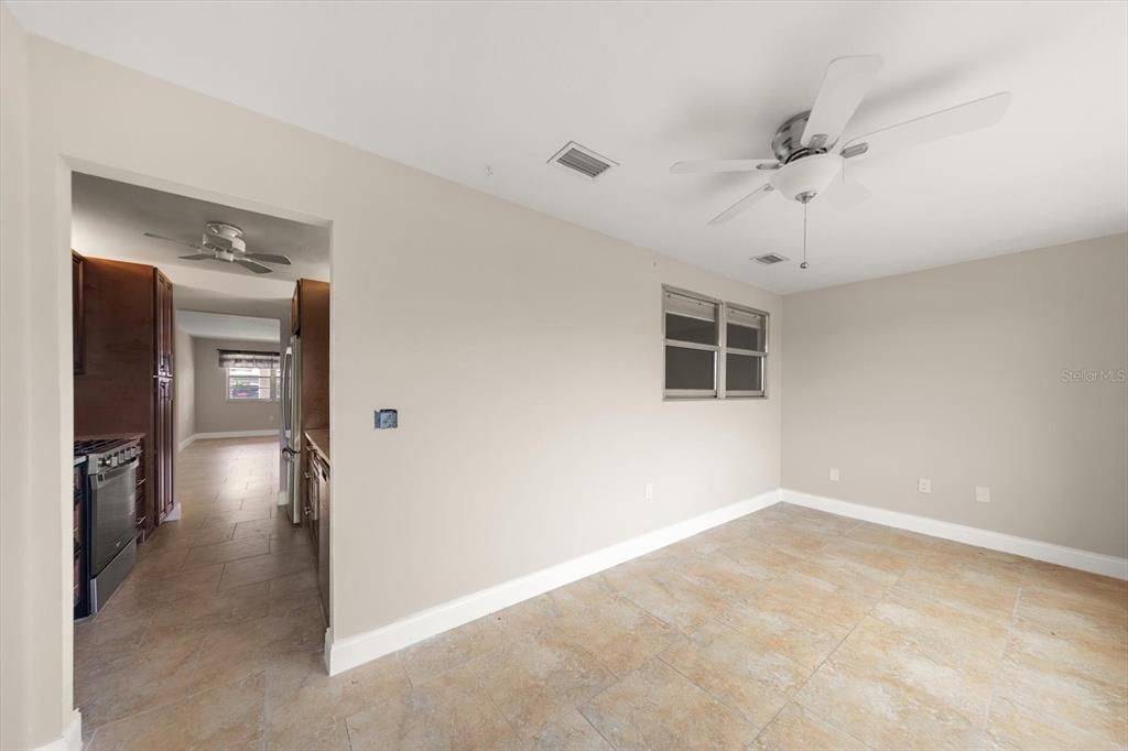 For Sale: $254,900 (2 beds, 2 baths, 1120 Square Feet)