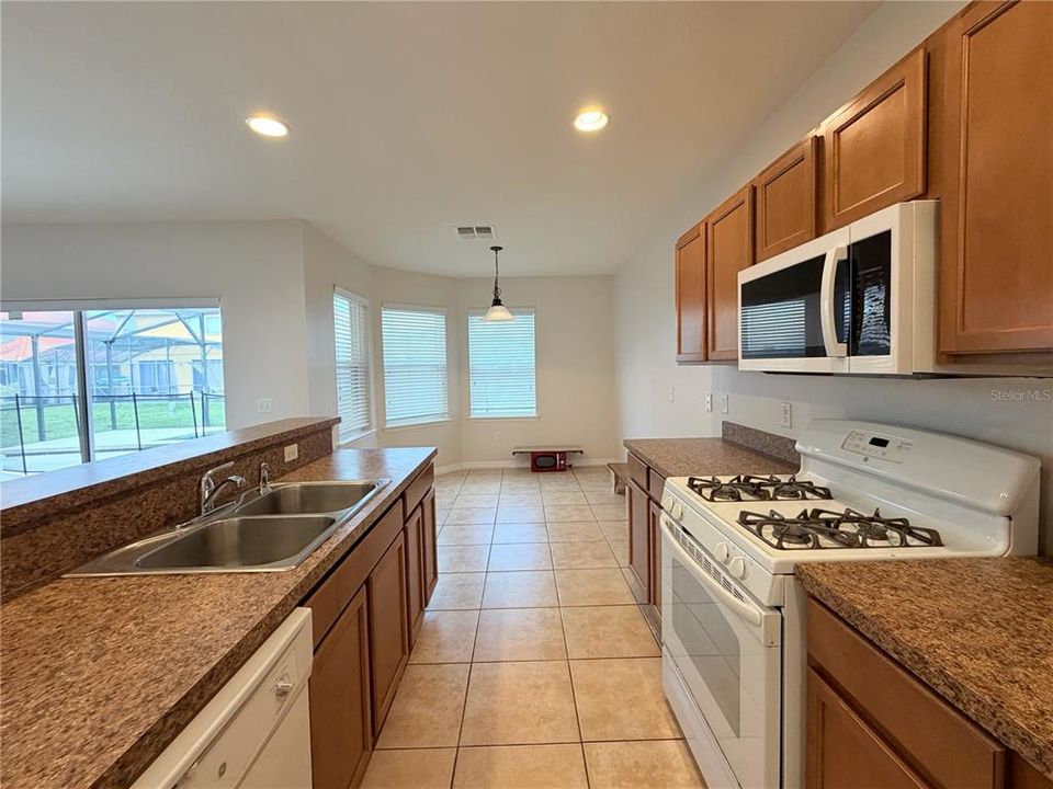 En Venta: $449,000 (5 camas, 4 baños, 2984 Pies cuadrados)