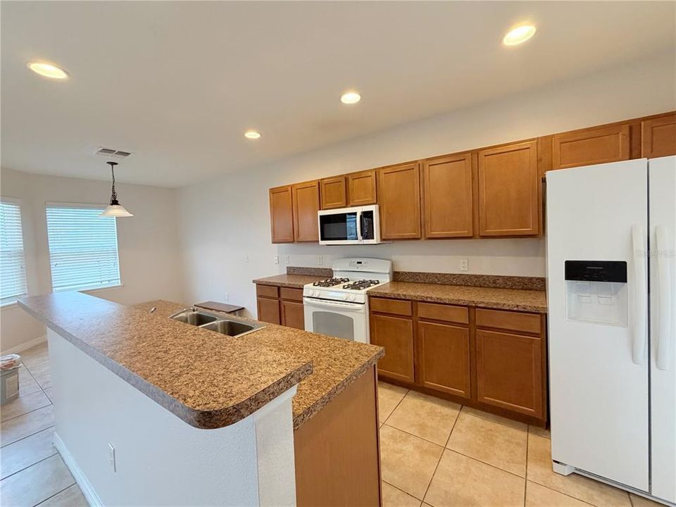En Venta: $449,000 (5 camas, 4 baños, 2984 Pies cuadrados)