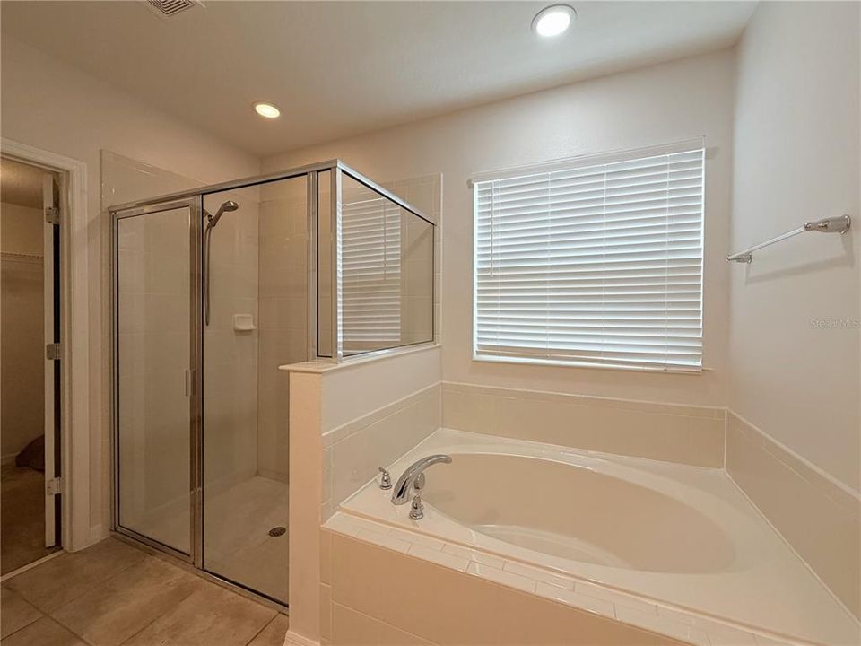 En Venta: $449,000 (5 camas, 4 baños, 2984 Pies cuadrados)