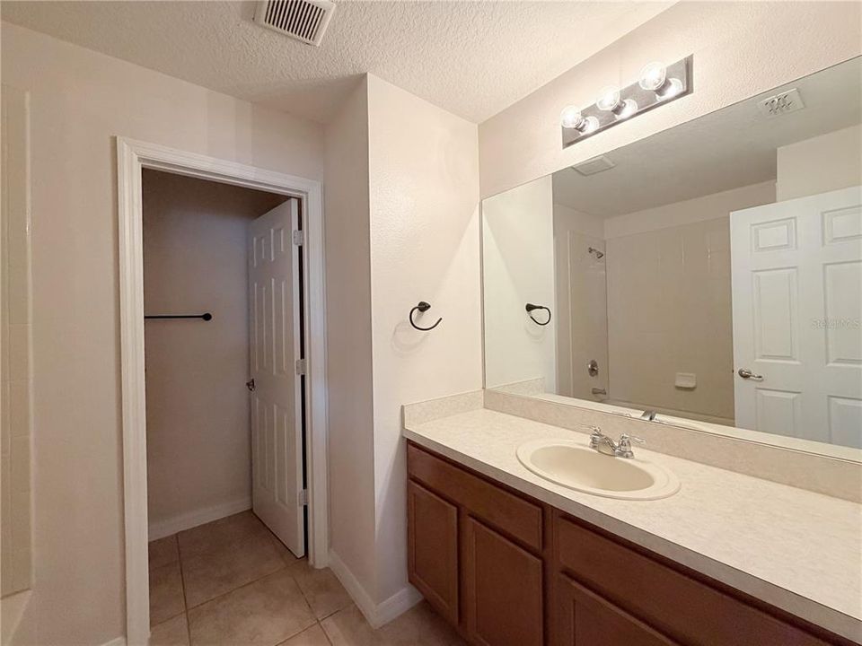 En Venta: $449,000 (5 camas, 4 baños, 2984 Pies cuadrados)