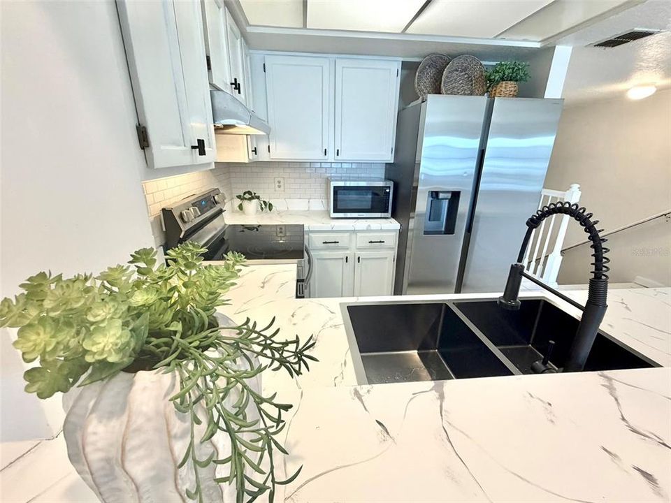 На продажу: $625,000 (3 спален, 3 ванн, 1500 Квадратных фут)
