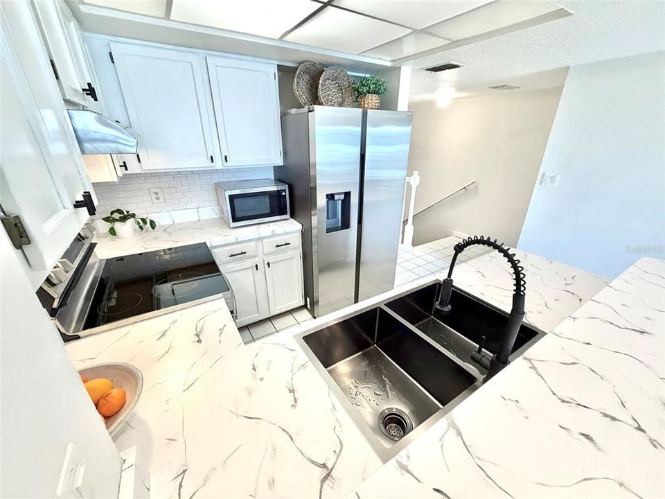 На продажу: $625,000 (3 спален, 3 ванн, 1500 Квадратных фут)
