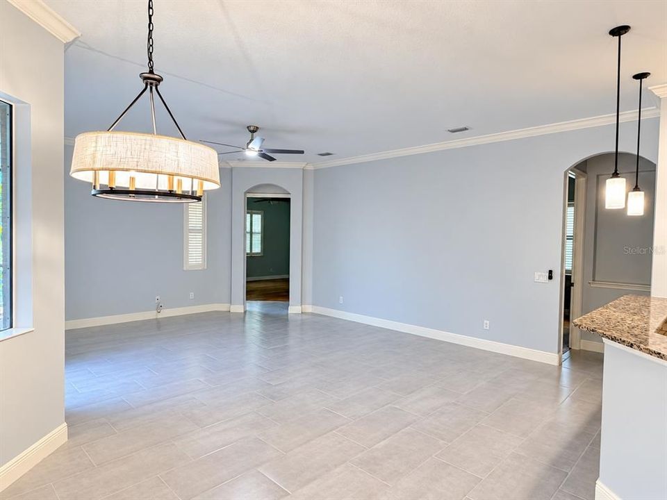 En Venta: $899,000 (4 camas, 3 baños, 3289 Pies cuadrados)