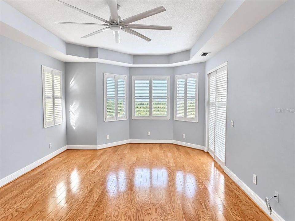 En Venta: $899,000 (4 camas, 3 baños, 3289 Pies cuadrados)