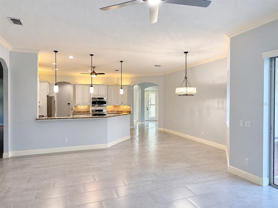 En Venta: $899,000 (4 camas, 3 baños, 3289 Pies cuadrados)