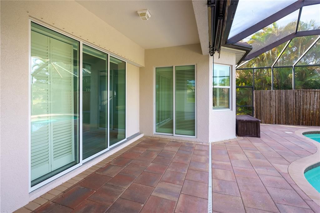 En Venta: $899,000 (4 camas, 3 baños, 3289 Pies cuadrados)