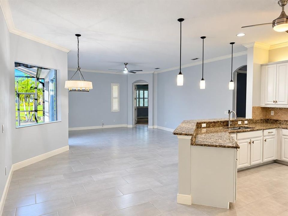 En Venta: $899,000 (4 camas, 3 baños, 3289 Pies cuadrados)