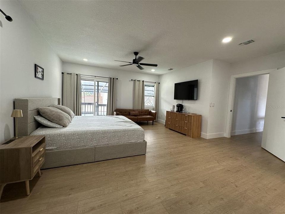 For Sale: $625,000 (4 beds, 3 baths, 2870 Square Feet)