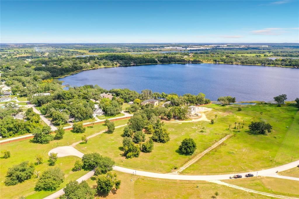 En Venta: $610,000 (3.05 acres)