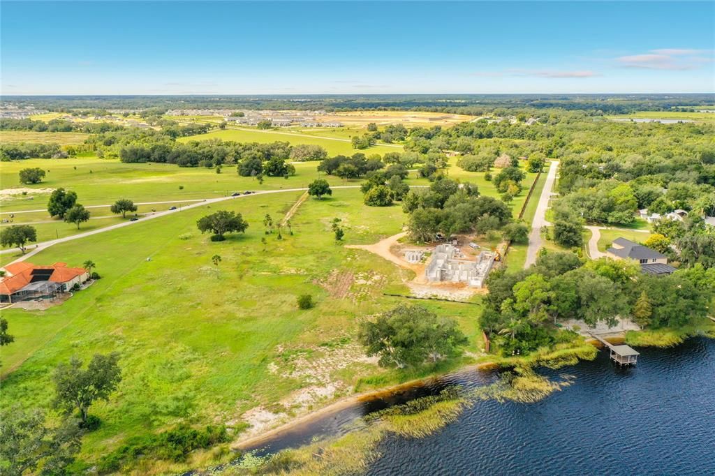 En Venta: $610,000 (3.05 acres)