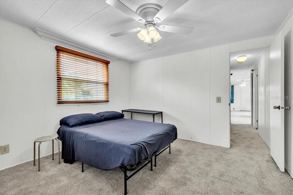 For Sale: $69,900 (2 beds, 2 baths, 1056 Square Feet)