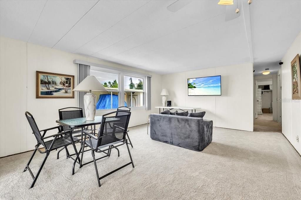 For Sale: $69,900 (2 beds, 2 baths, 1056 Square Feet)