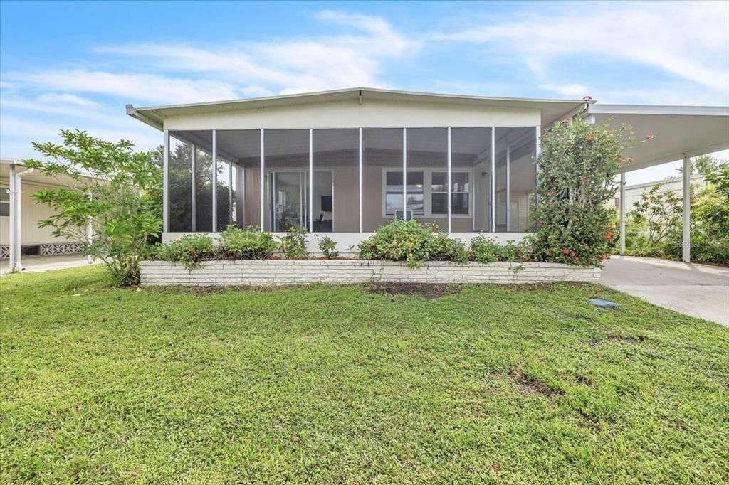 For Sale: $69,900 (2 beds, 2 baths, 1056 Square Feet)